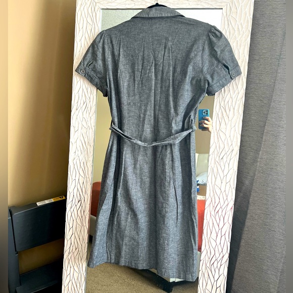 Grey dress v neck. - Picture 2 of 3